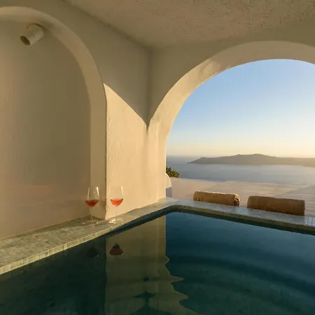 Abyssanto Suites&spa Hotel 3*