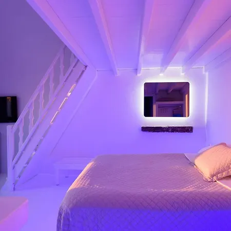 Abyssanto Suites&spa Imerovigli (Santorini)