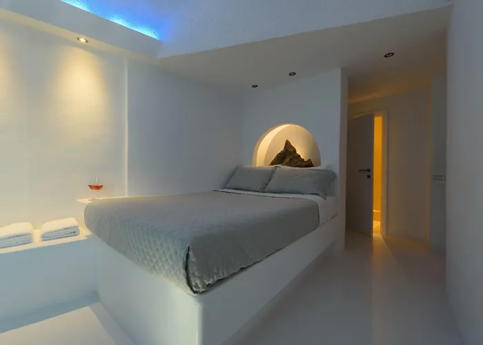 Abyssanto And Otel Imerovigli (Santorini)