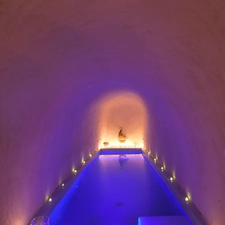 Abyssanto And Hotel 4*