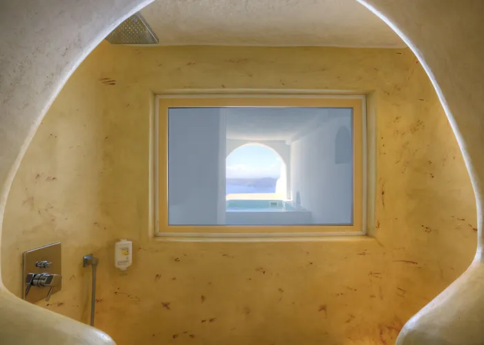 Abyssanto And Hotel 4*