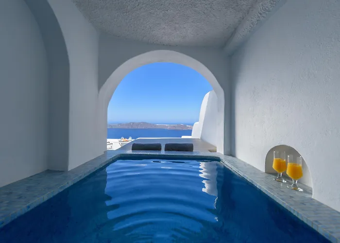 Abyssanto And Hotel 4*